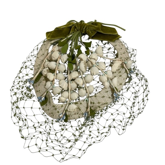 Vintage Lilly of the Valley Ladies Hat 2 Hair Combs Netting, Excellent Condition - Picture 1 of 13